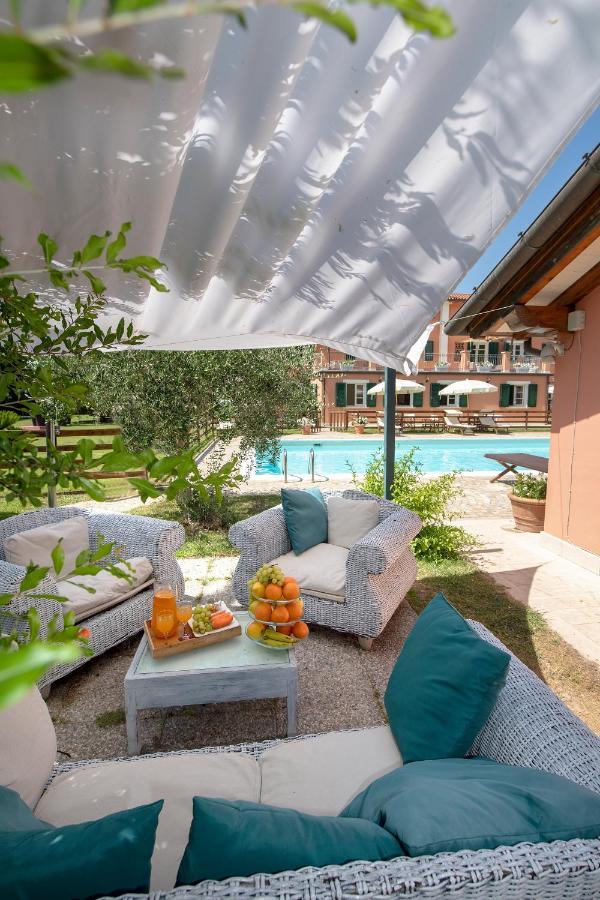 بيتراسانتا Relais Villa Isabel المظهر الخارجي الصورة
